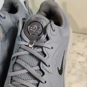 Nike Women's Blue and Pink Athletic Shoes